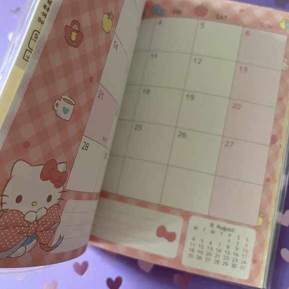 Sanrio Characters 2025 Datebok - Picture 6 of 11